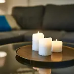 Bright Modern Apartment